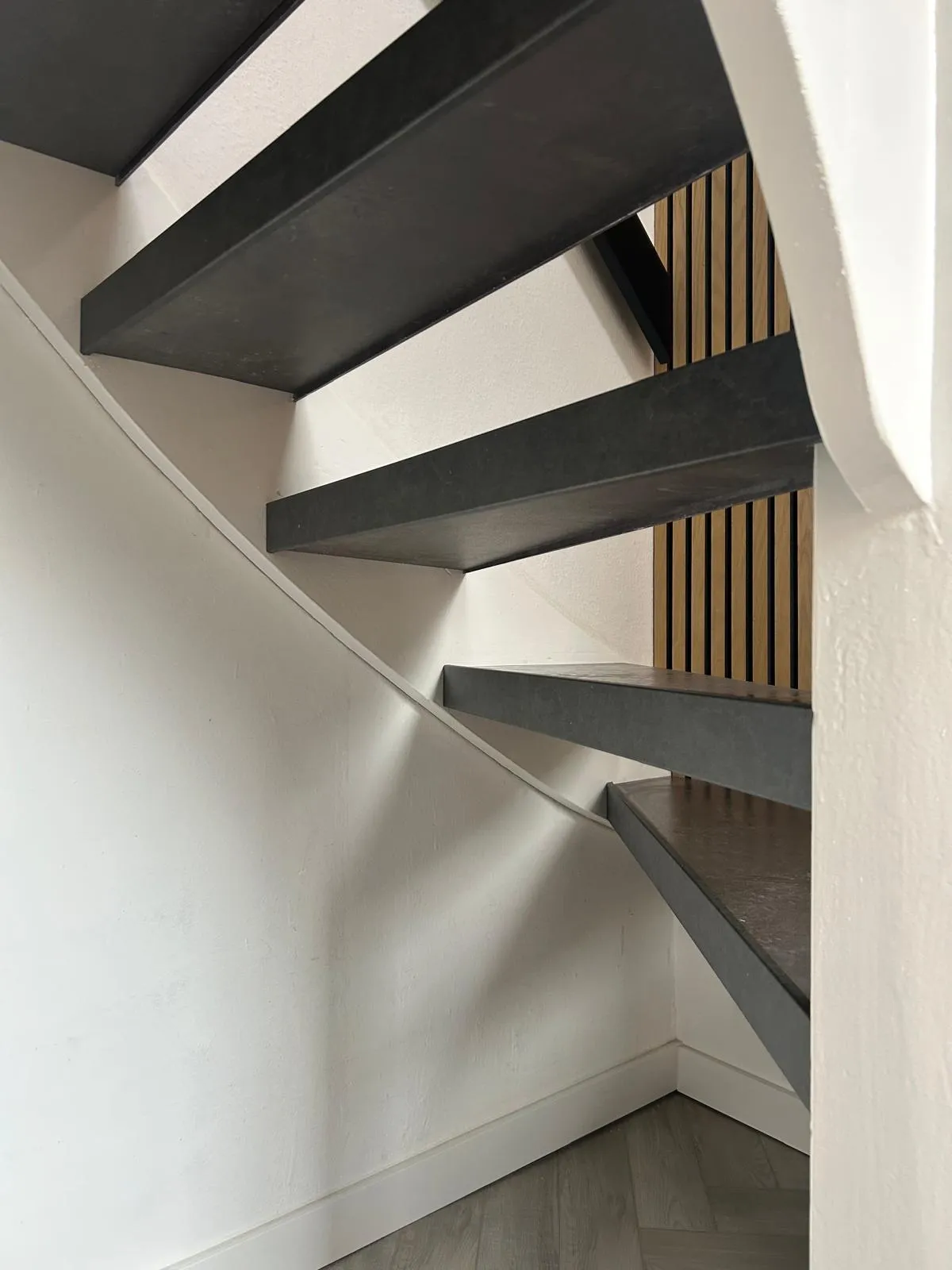 renovation-escalier-toulon Rénovation d'un escalier suspendu à Toulon