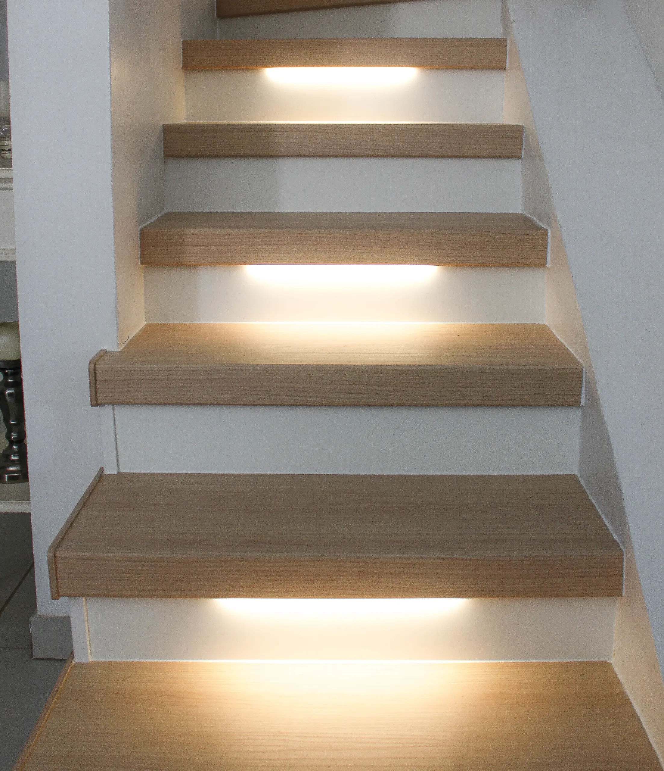 éclairage de marches face